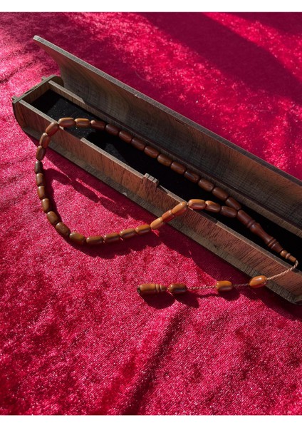 Kahverengi Püsküllü Kuka Tesbih, Özel Hediye Kutusunda Şık ve Zarif Tasarım fiyatları