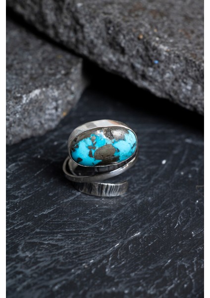 9 gr Turkuaz Taşlı Gümüş Yüzük, Şık ve Doğal Tasarım