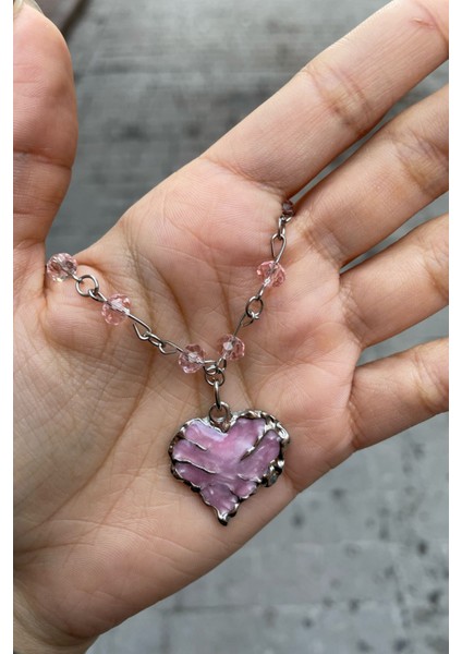 Pembe Taşlı Şık Kalp Gümüş Kolye, Zarif ve Modern Tasarım ile Tarzınızı Tamamlar.