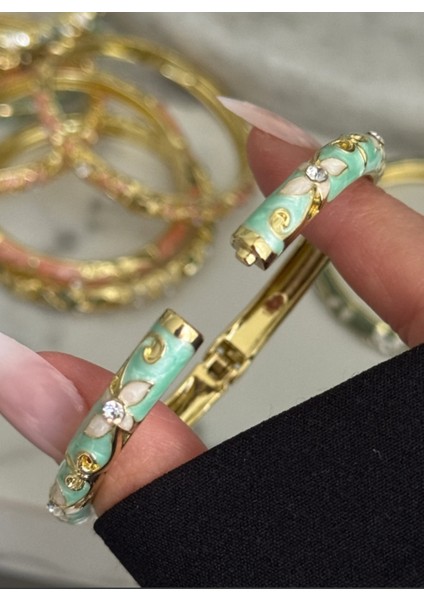 Şık Mineli Pirinç Kelepçe, Zirkon Taşlı Kırmızı Desen, Gold Renk Kadın Takısı