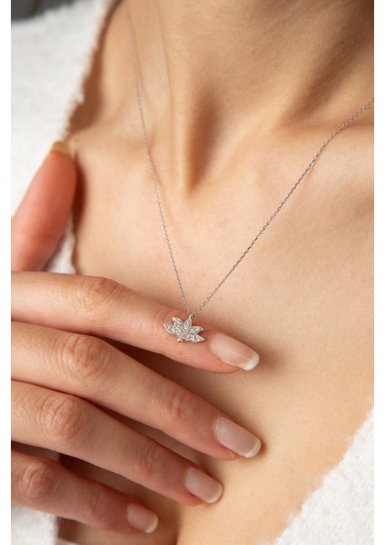 Turuncu Taşlı Şık Lotus Motifli 925 Ayar Gümüş Kolye modelleri