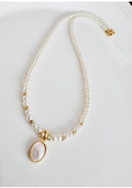 Krem Renkli Cam Incili Uçlu Zarif Kolye 44 cm fırsatları