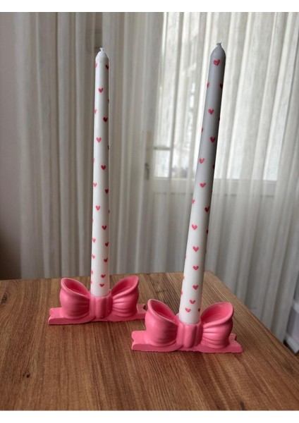 Pembe Fiyonk Şamdanlık, 4'lü Kalpli Doğal Soya Mum, Amber Kokulu, Şık ve Zarif Tasarım fiyatları