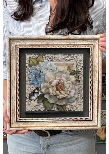 Renkli Taşlı Çerçeveli Tablo, Kelebek ve Çiçek Detaylarıyla Duvar Güzelliği fırsatları