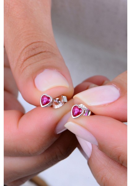 Fuşya Taşlı Gümüş Kalp Küpe, Şık ve Zarif Tasarım, Günlük Kullanım Için Ideal