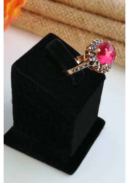 Pembe Taşlı Çiçek Tasarımlı Zarif Yüzük, Parlak ve Şık Takı Seçeneği fiyatları