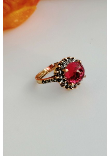 Pembe Taşlı Çiçek Tasarımlı Zarif Yüzük, Parlak ve Şık Takı Seçeneği modelleri