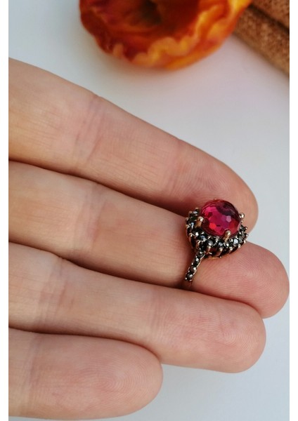 Pembe Taşlı Çiçek Tasarımlı Zarif Yüzük, Parlak ve Şık Takı Seçeneği fırsatları