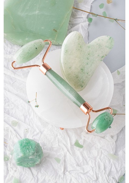 Yeşil Taşlı Masaj Seti, Doğal Taş Roller ve Kalpli Gua Sha, Şifa ve Güzellik. fiyatları