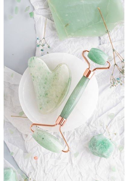 Yeşil Taşlı Masaj Seti, Doğal Taş Roller ve Kalpli Gua Sha, Şifa ve Güzellik. indirimleri