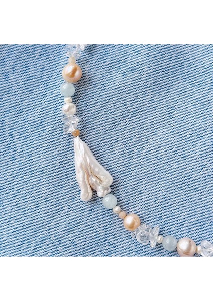 Beyaz Zarif Zincir Kolye, Şık ve Şeffaf Tasarım, Günlük ve Özel Anlar Için. modelleri