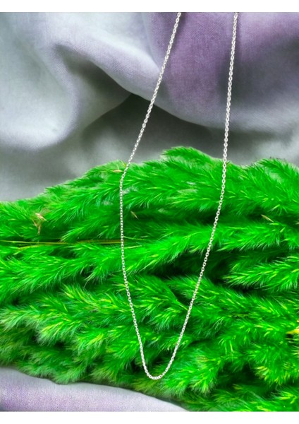 925 Ayar Gümüş Hayalet Zincir Kolye, Şık ve Zarif Tasarım, Beyaz Renk.