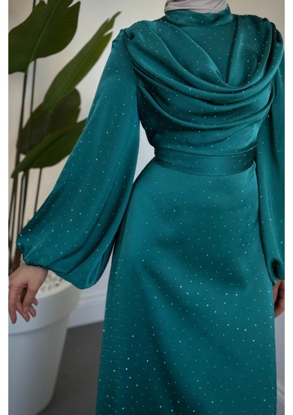 Areka Taşlı Kuyruklu Degaje Yaka Abiye Petrol Yeşili fırsatları