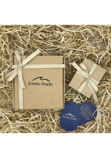 Lacivert Örgü Ip ve Gümüş Balina Kuyruğu Detaylı Ikili Kolye fırsatları