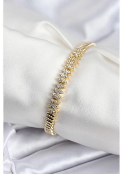 Bfs Pirinç Vıp Seri Gold Renk Zirkon Taşlı Arpa Model Kadın Bileklik