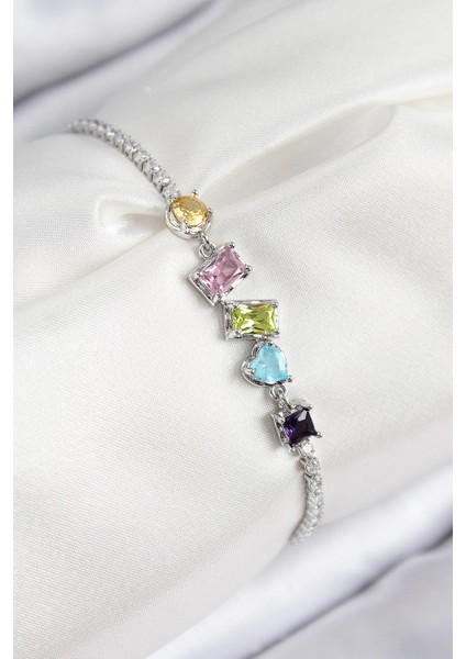 Bfs Pirinç Renkli Zirkon Taşlı Geometrik Model Gümüş Renk Kadın Bileklik