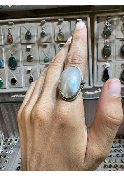 Doğal Taşlı Büyük Gümüş Yüzük 925 Ayar, Şık ve Zarif Takı Seçeneği