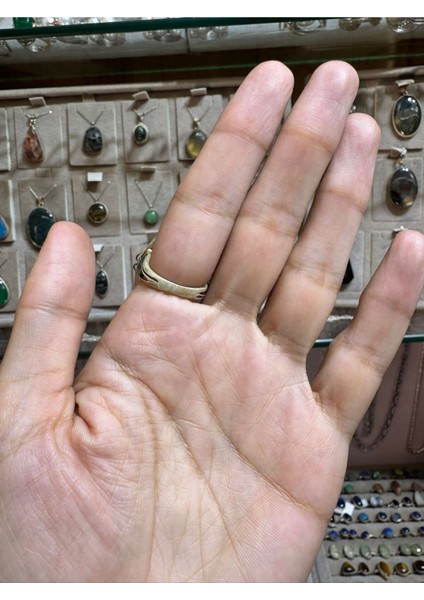 Doğal Taşlı Büyük Gümüş Yüzük 925 Ayar, Şık ve Zarif Takı Seçeneği modelleri