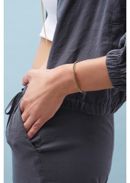 Parlak Altın Kaplama Kelepçe Bilezik, Zarif ve Şık Takı Tasarımı fiyatları