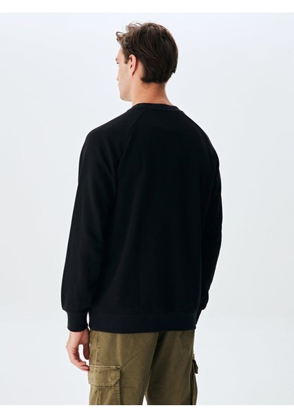 Uzun Kollu Sıfır Yaka Sıgnlı Siyah Sweatshırt modelleri
