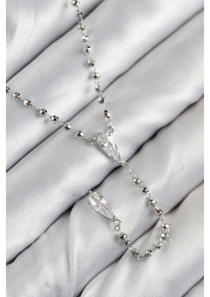 Bfs Pirinç Zirkon Taşlı Gümüş Renk Kadın Y Kolye