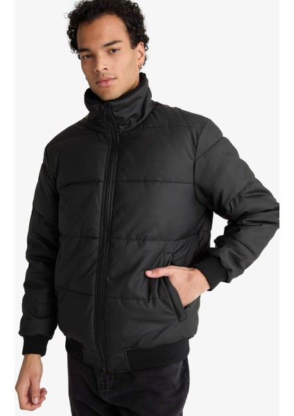 Su İtici Regular Fit Gömlek Yaka Astarlı Fermuarlı İç Cepli Kürk Yakalı Suni Deri Mont C5857AX25WN