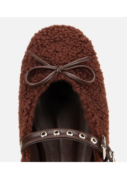 01AYH314660A480 KADIN Kahverengi Peluş Kürklü Zımbalı Babet indirimleri