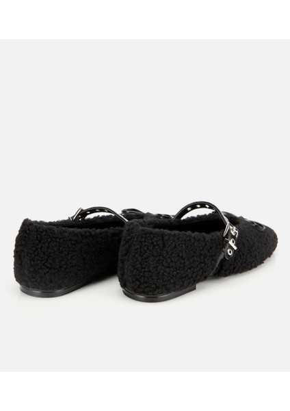 01AYH314660A100 KADIN Siyah Peluş Kürklü Zımbalı Babet fırsatları