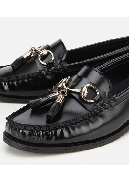 01AYH314690A100 KADIN Rugan Siyah Püsküllü Klasik Loafer modelleri