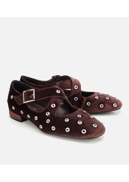 01AYH314680A480 KADIN Kahverengi Kadife Taşlı Çapraz Bantlı Babet fiyatları