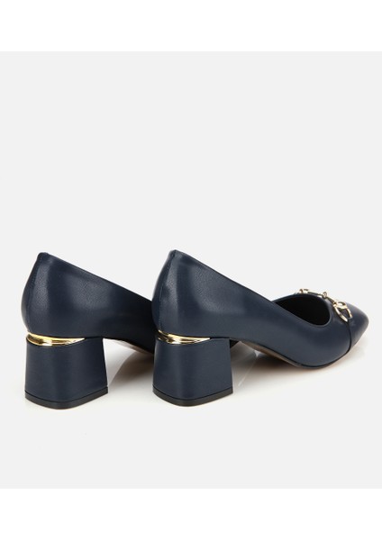 01AYH314840A680 KADIN Lacivert Gold Tokalı Kalın Topuklu Ayakkabı fırsatları