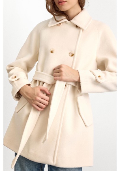 Reglan Kol Kruvaze Kısa Kaban EKRU 3150 indirimleri