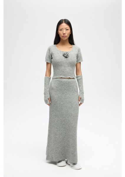 Lumi Gül Detay Gri Crop Etek Triko Takım fiyatları