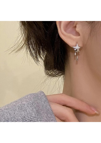 ADORE-A-230 Gümüş Beş Köşeli Yıldızlı Zirkonyum Kadın Küpesi (Yurt Dışından) fiyatları