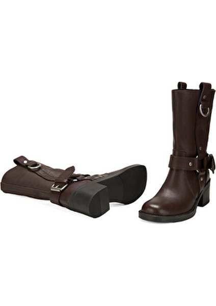 Kadın Deri Kovboy Çizme Metal Aksesuar Detaylı 5 cm Topuk