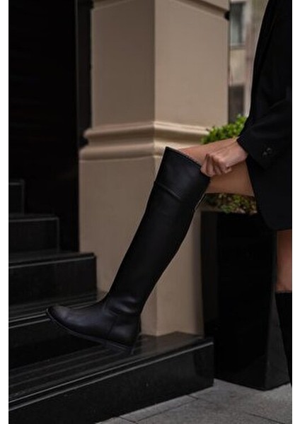 Siyah Kadın Taş Detaylı Uzun Deri Kadın Çizme