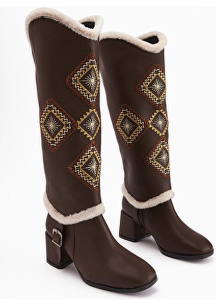Hilka Kahve Çıkarılabilir Konçlu Etnik Desenli Bot-Çizme
