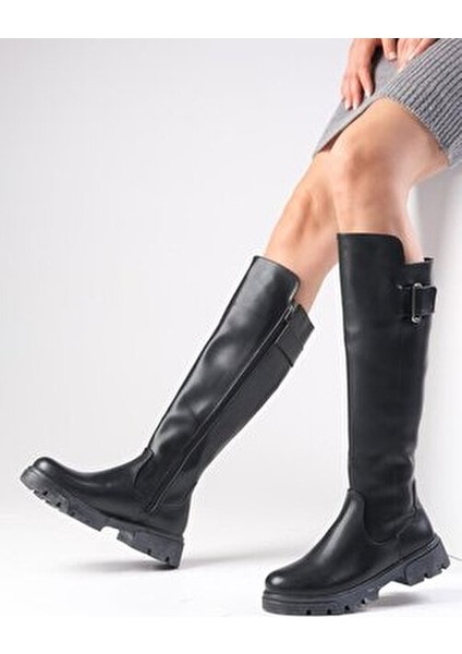 Siyah Renk Yandan Fermuarlı Kalın Tabanlı Kadın Çizme