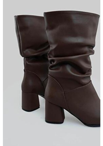 Körüklü Topuklu Çizme Acı Kahve