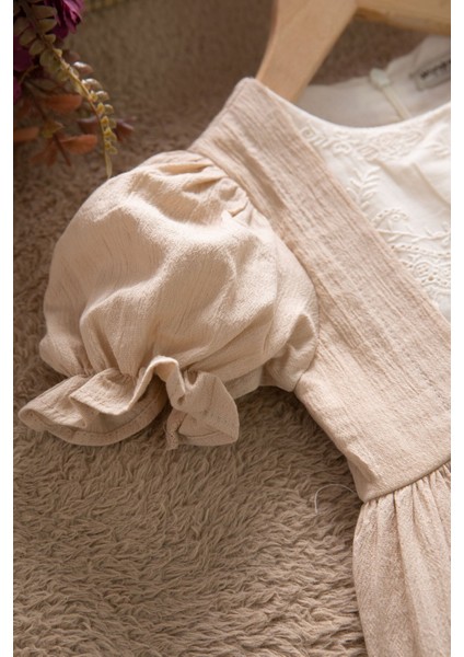 Bej Kız Çocuk Dantel Detaylı Kolu Fırfırlı Elbise 22684 fiyatları