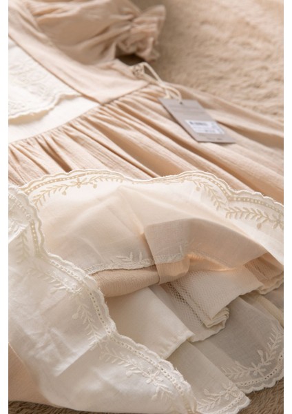 Bej Kız Çocuk Dantel Detaylı Kolu Fırfırlı Elbise 22684 fırsatları