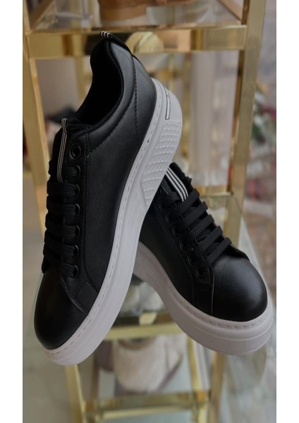 Günlük Kadın Sneaker | Kalın Taban & Şerit Detaylı modelleri