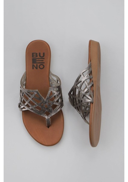 Gümüş Parlak Deri Kadın Parmak Arası Terlik 01WU7460 01WU7460