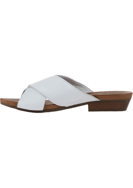 Beyaz Deri Kadın Az Topuklu Terlik 01WN0402 01WN0402 fırsatları