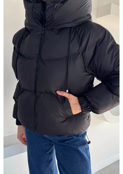 Kadın Kapüşonlu Iç Astarlı Bilek ve Bel Lastikli Şişme Mont P-00018670 fiyatları