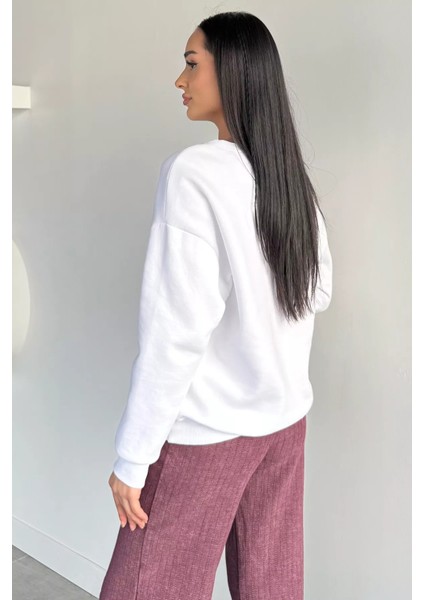 Kadın Bisiklet Yaka Şardonlu Ön Taş Işlemeli Sweatshirt P-00018610 indirimleri