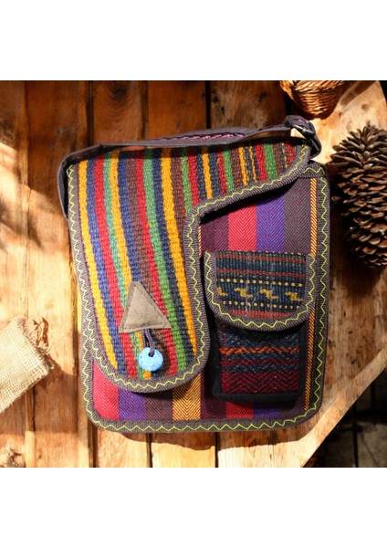 El Dokuma Kilim Desenli Omuz Çantası – Etnik Tasarım, El Yapımı ve Zarif Görünüm (20x23x6 cm) fırsatları
