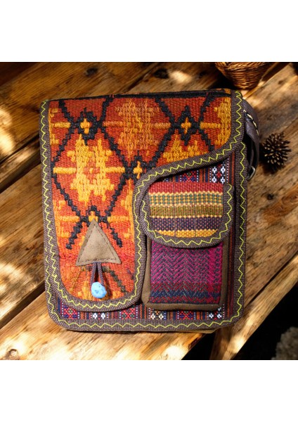 El Dokuma Kilim Desenli Omuz Çantası – Etnik Tasarım, El Yapımı ve Zarif Görünüm (20x23x6 cm)