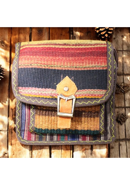 El Dokuma Kilim Desenli Omuz Çantası – Mini Boy, Otantik ve Şık El Yapımı (20x20x5 cm) indirimleri