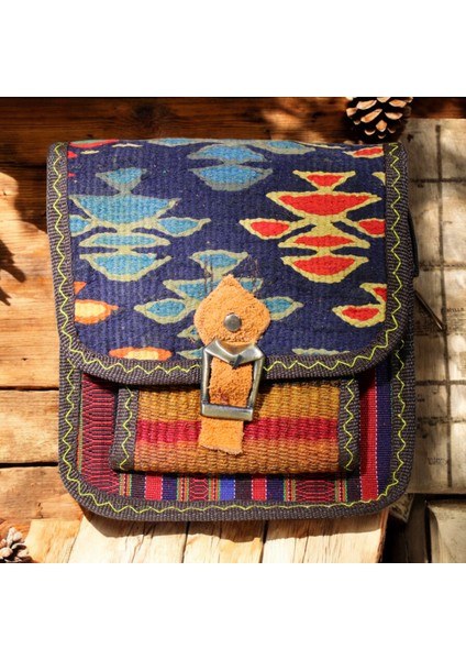 El Dokuma Kilim Desenli Omuz Çantası – Mini Boy, Otantik ve Şık El Yapımı (20x20x5 cm)